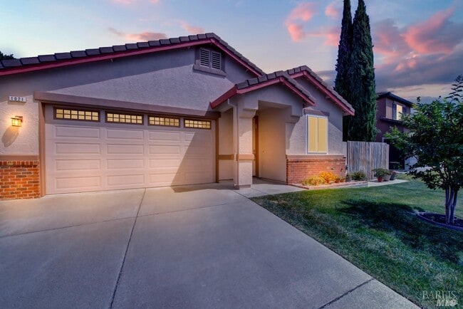 Primary Photo - 1021 Westgate Dr