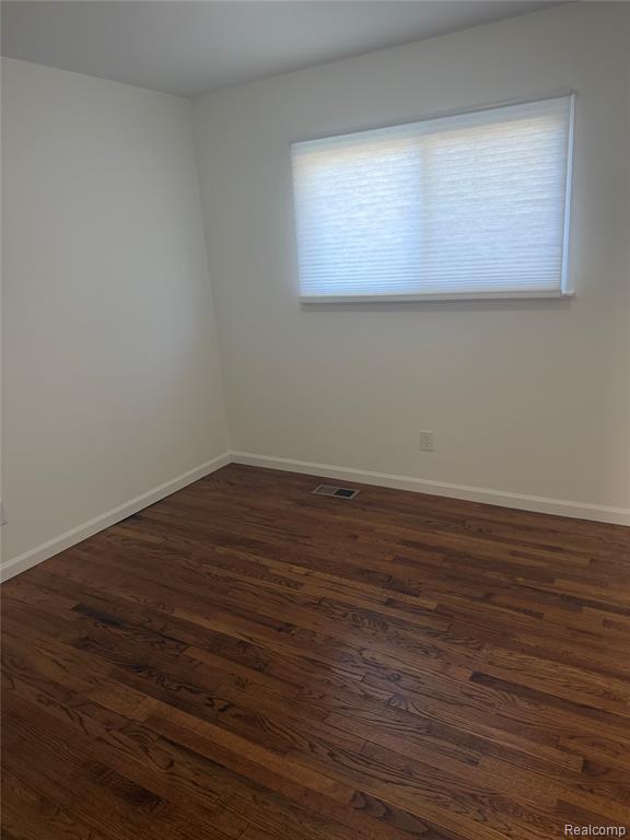 Building Photo - 32627 Dowland Dr