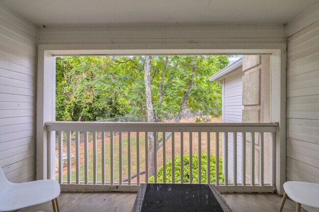 Building Photo - 290 Appleby Dr
