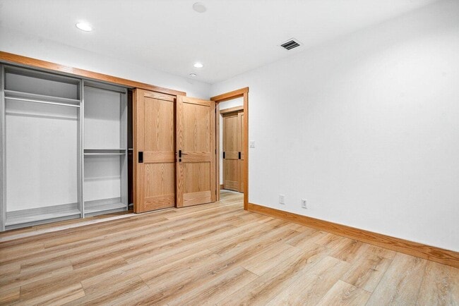 Building Photo - 289 Cape Cod Cir