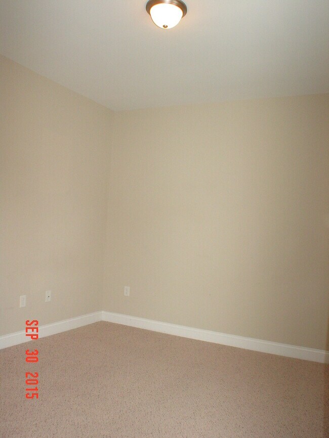 Building Photo - 124 Hurdle Ln
