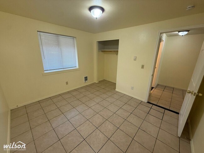 Building Photo - 1416 Garfield Ave