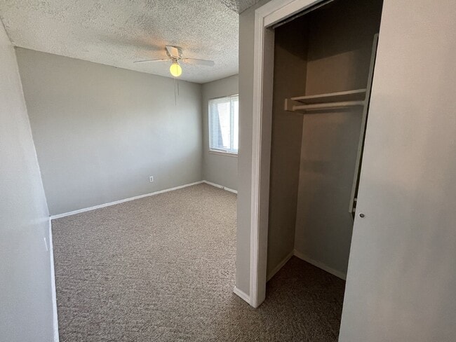 Building Photo - 3-Bed, 2.5 Bath Condo