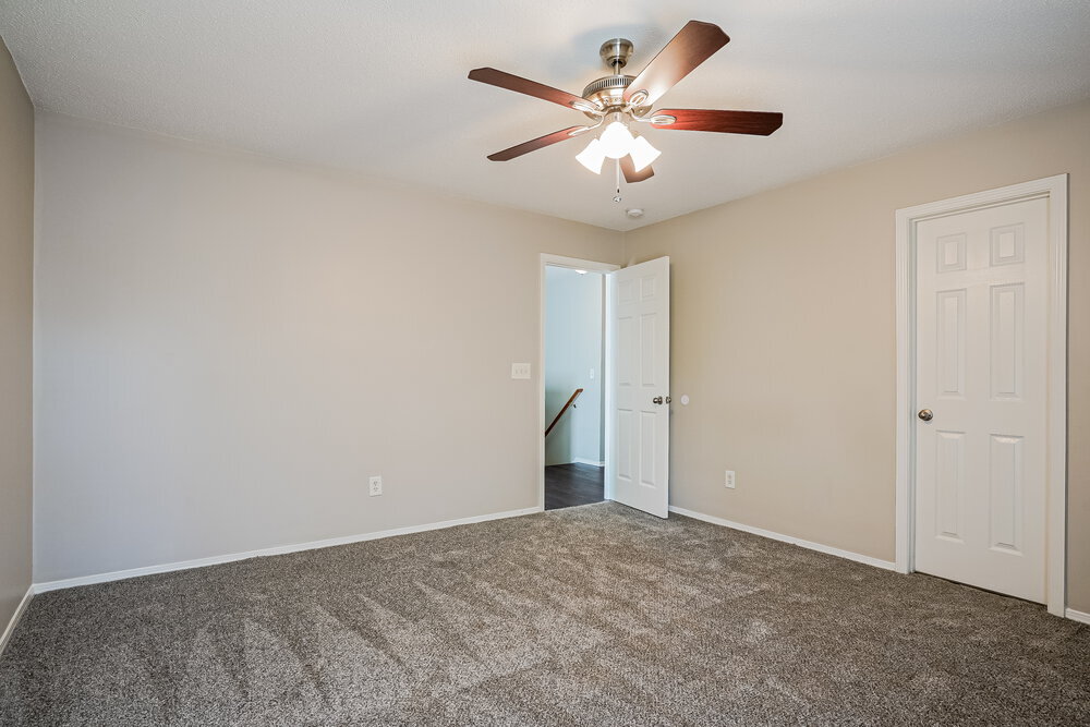 Building Photo - 3052 Van Dorn Rd