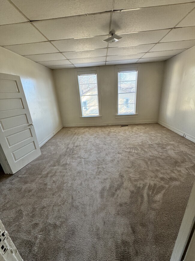 Building Photo - 3900 38th Ave N