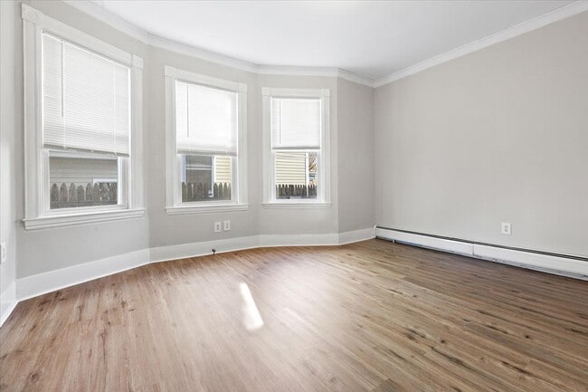 Building Photo - 30 Dane St