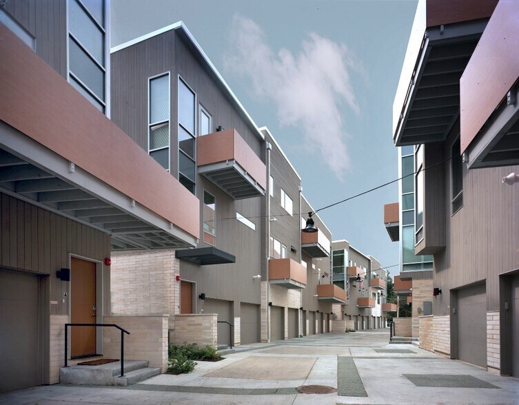 Building Photo - Hazel 8