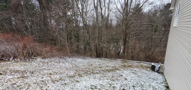 Building Photo - 172 Beth Ln