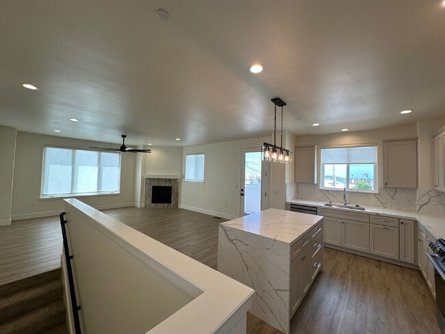 Building Photo - Ocean Views | Rooftop Deck | New Construction | For Lease $4,200/mo.