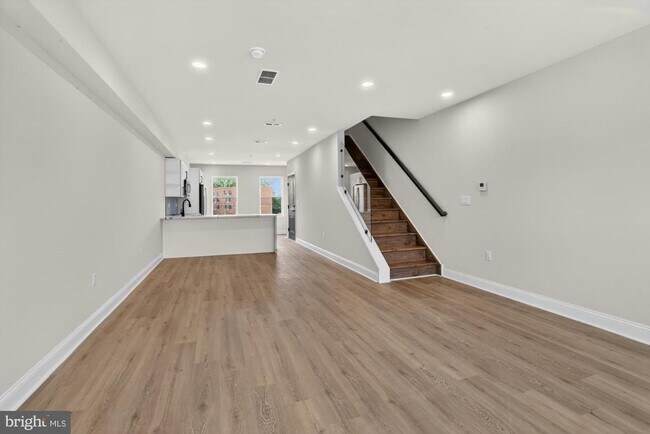 Building Photo - 2715 MAYA Ln