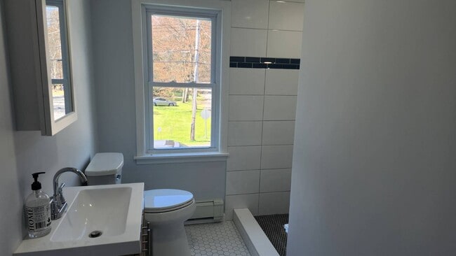 Building Photo - 45 Woodcliff Ave