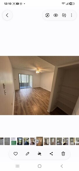 Building Photo - 2706 Hammock Ct