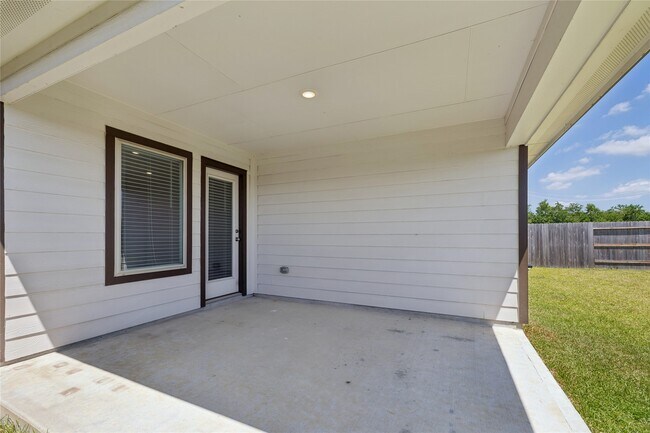 Building Photo - 9918 Lockridge Manor Dr