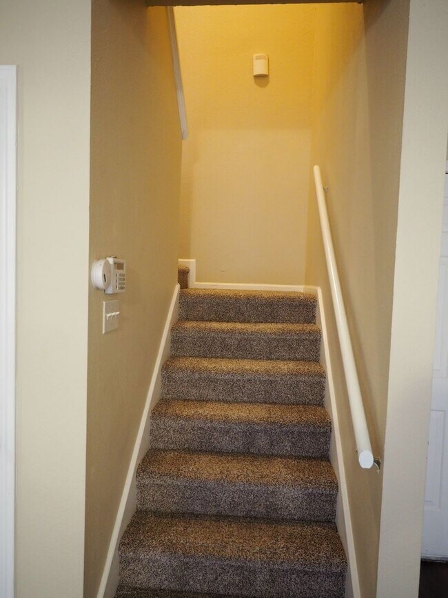 Building Photo - 3845 Ranch Road 2222