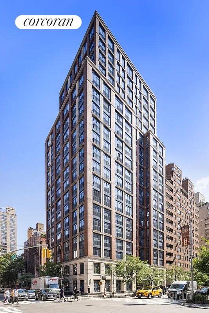 Building Photo - 45 Park Ave