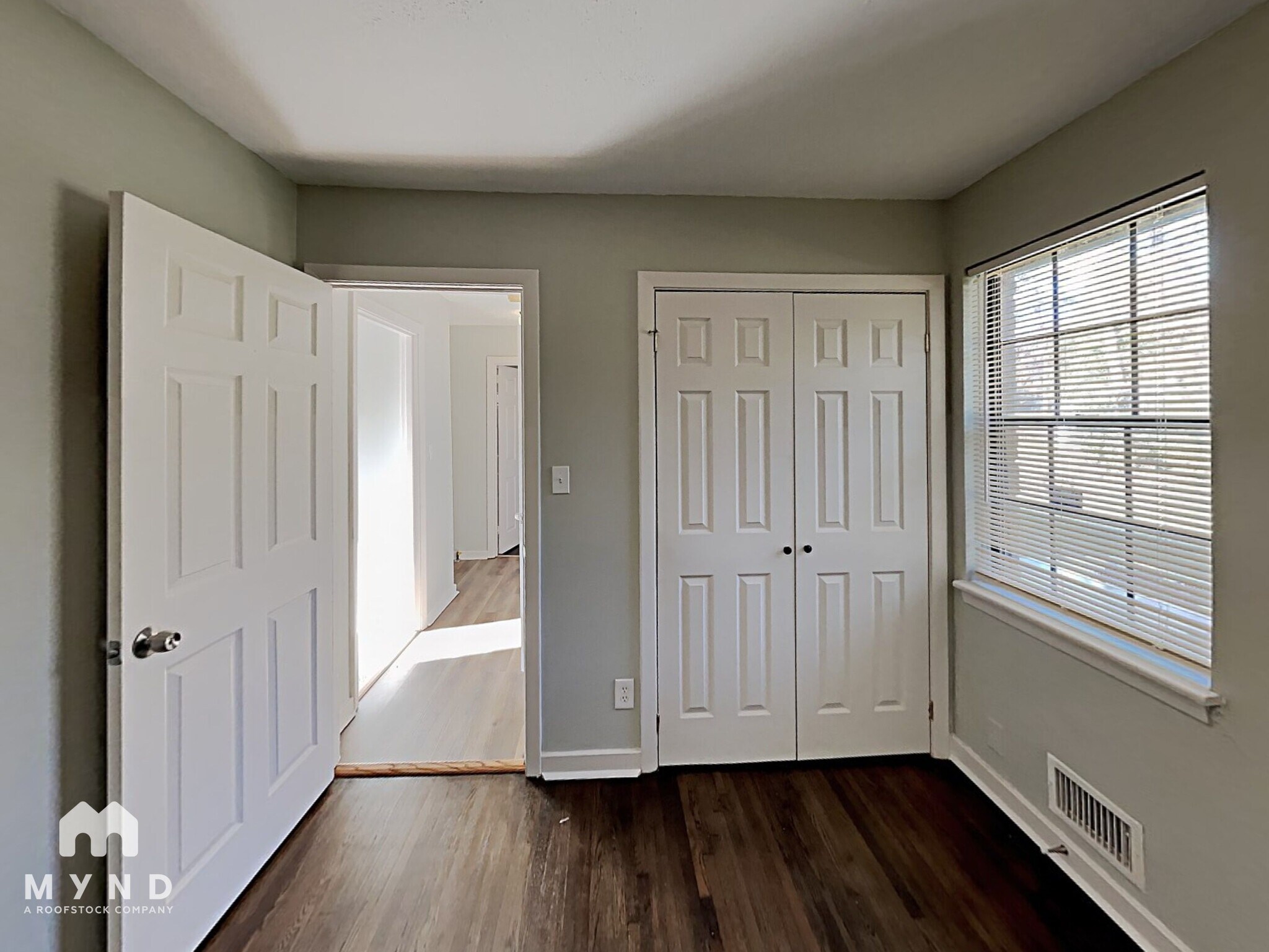 Building Photo - 813 Westfield Dr