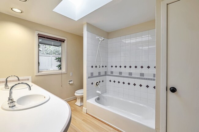 Building Photo - CLICK "REQUEST A TOUR" NOW!