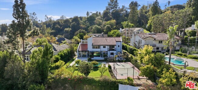 Building Photo - 2846 Royston Pl