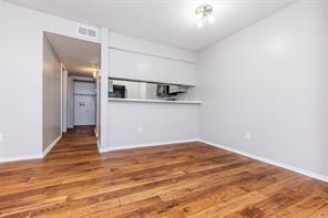 Building Photo - 3005 Mill Creek Way