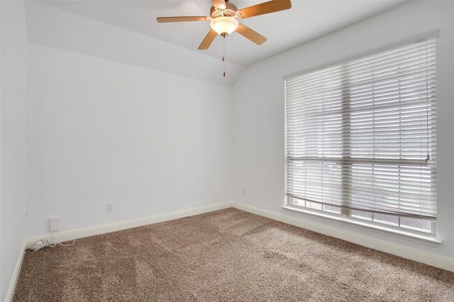 Building Photo - 9501 Bentley Garner Ln