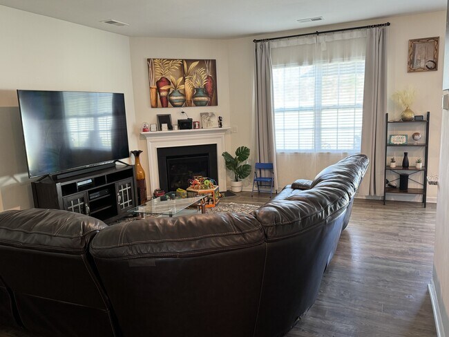 Building Photo - 1256 Melon Colony Ave SW