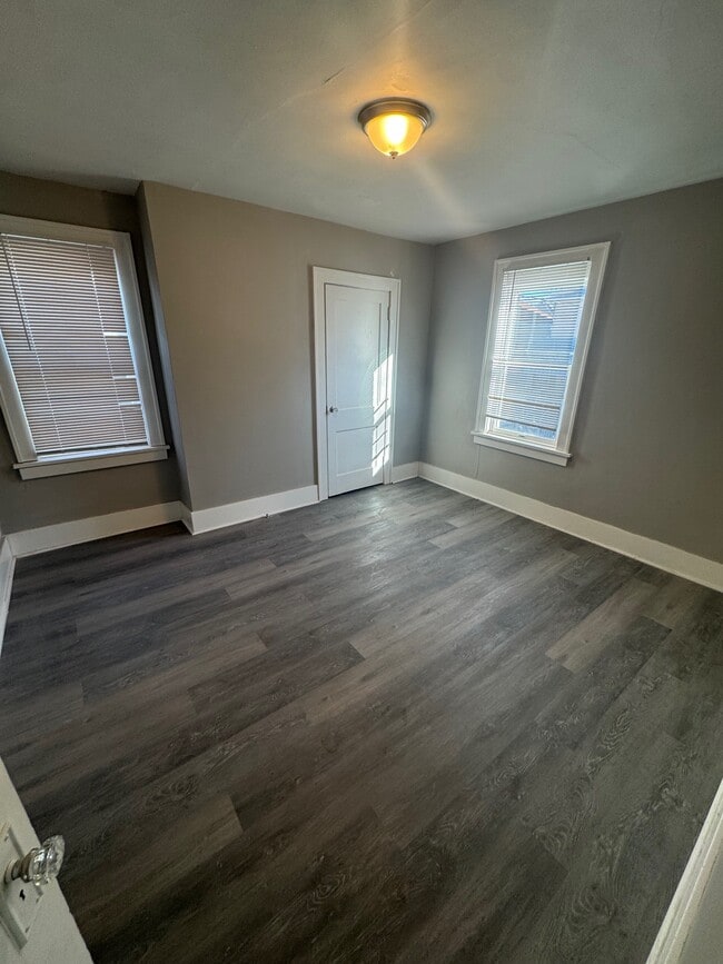 Building Photo - 1410 Meadow St