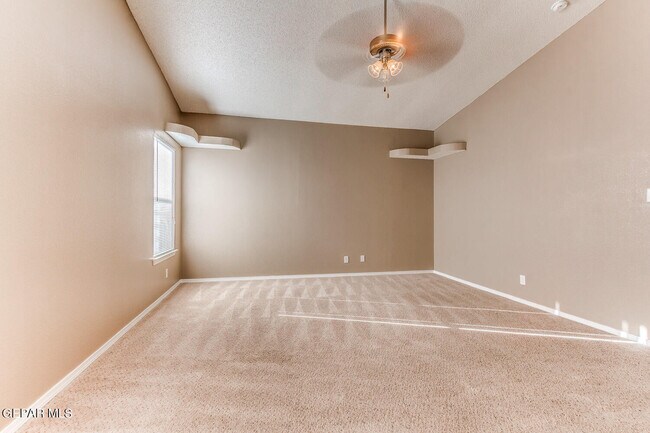 Building Photo - 3289 Emerald Point Dr