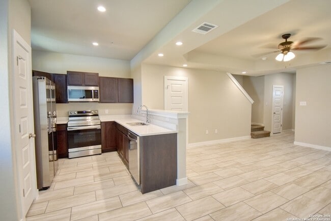 Building Photo - 8410 V. Verona