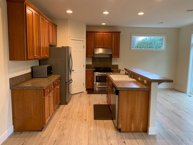 Building Photo - Charming 3-BR Felida Rental with Fenced Yard & Private Patio