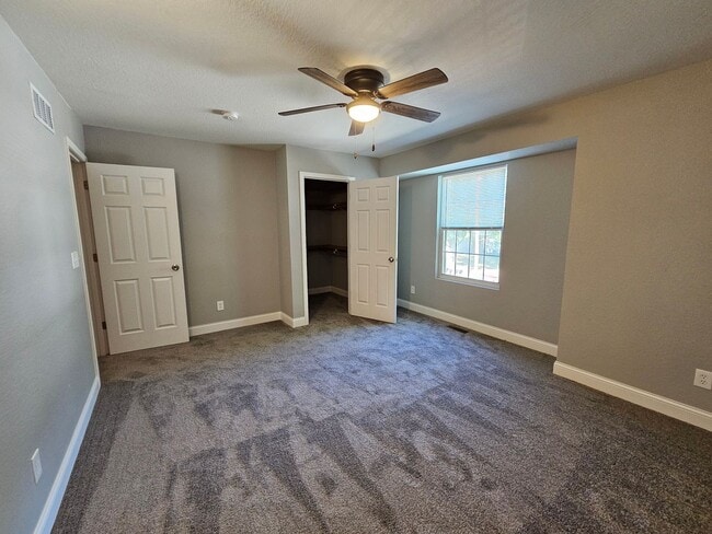 Building Photo - 1416 Maple Ln