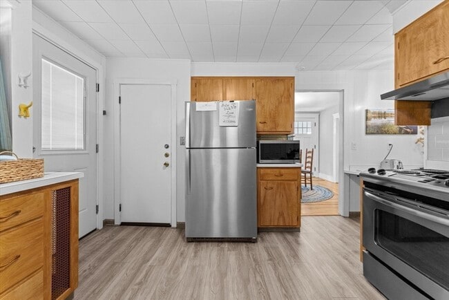 Building Photo - 6 Davis Way