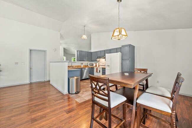 Building Photo - 8209 Parsley Ln