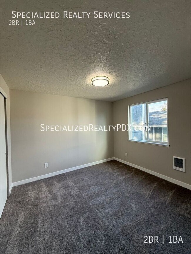 Building Photo - 5117 SW 62nd Ave