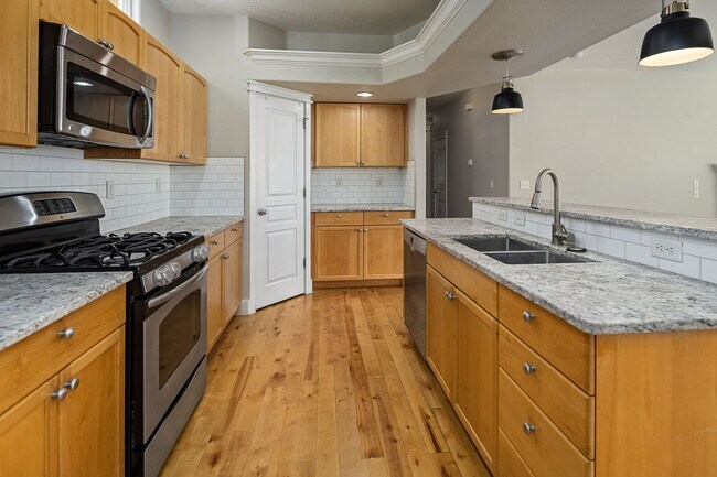 Building Photo - 4177 E Barber Station Way