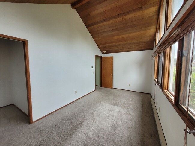 Building Photo - 5507 Haida Way