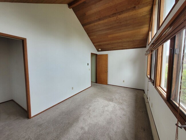 Building Photo - Beach Front Home 3 Bedrooms - Birch Bay Village