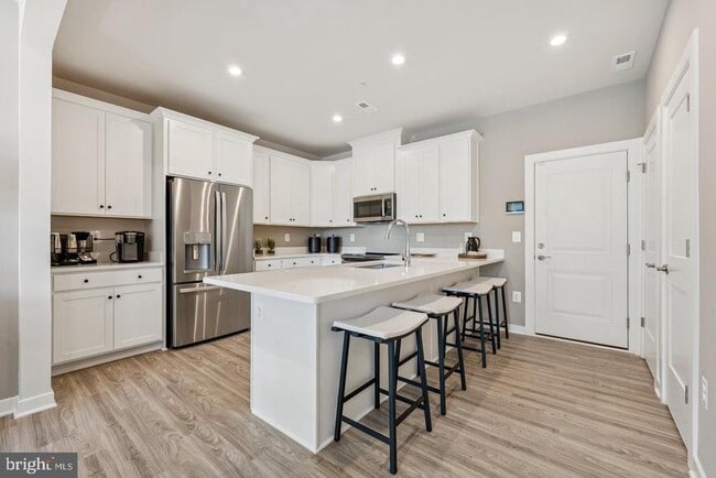 Building Photo - 9012 Katherine Johnson Ave