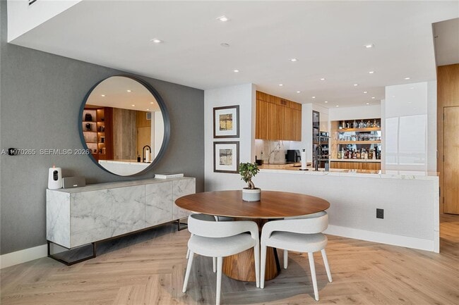 Building Photo - 1331 Brickell Bay Dr