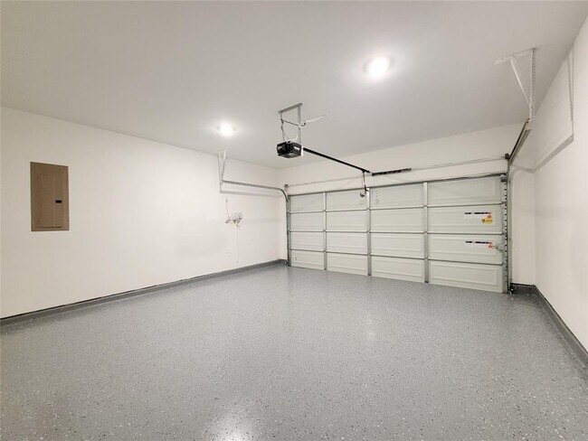 Building Photo - 21627 Royal Jett Dr