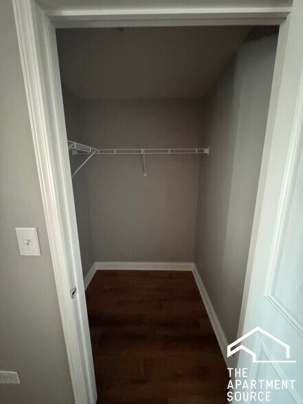 Building Photo - 3400 N Old Arlington Heights Rd