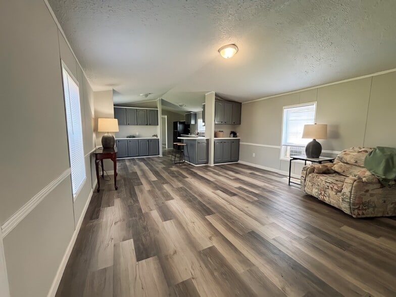 Building Photo - Fairfield Estates