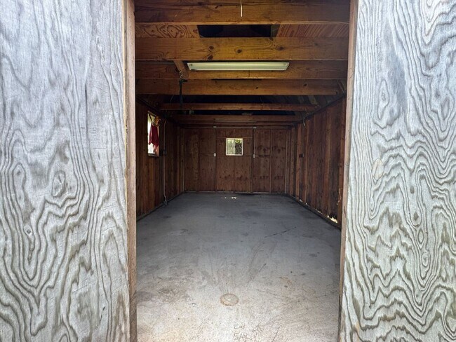 Building Photo - Spacious 4-Bedroom Home with Solar Savings, Modern Upgrades, and Workshop Space