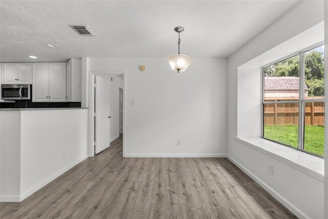Building Photo - 2515 Northern Dr