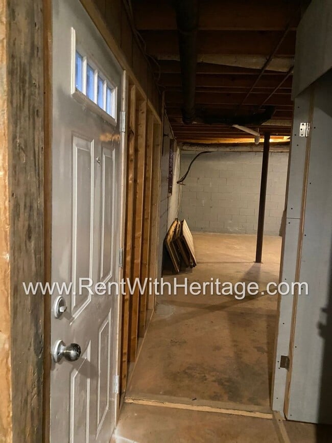 Building Photo - Charming Newly Renovated 3bd/ 2ba/ Gorgeou...