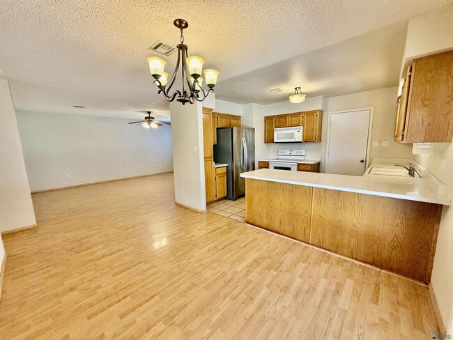 Building Photo - 2783 W 29th Ln