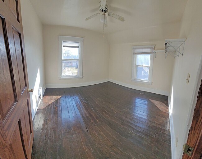 Building Photo - 1314 Oak St