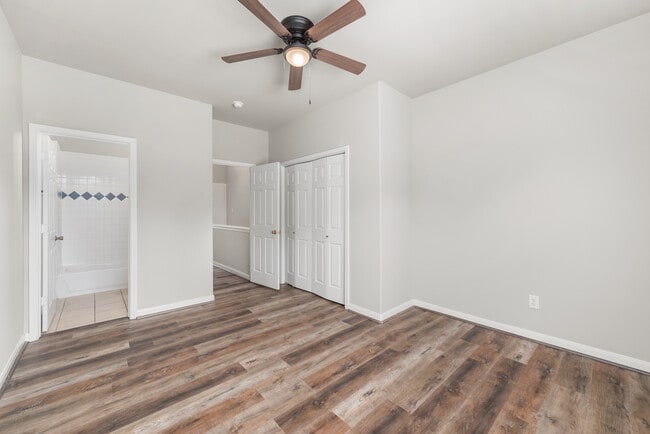 Building Photo - Townhomes on Anita