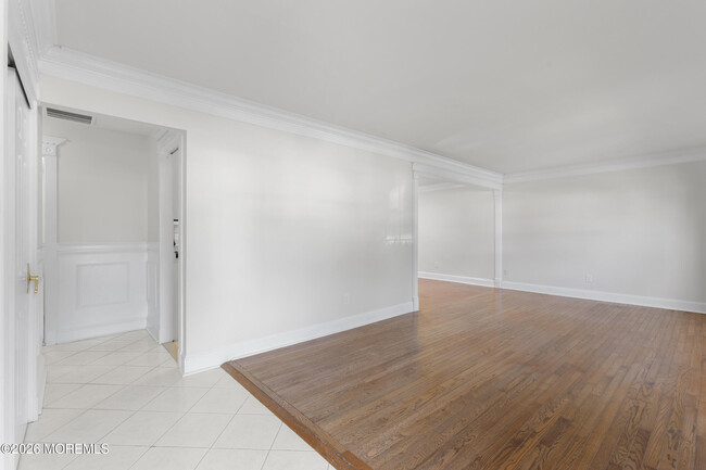 Building Photo - 13 Laurel Crest Dr