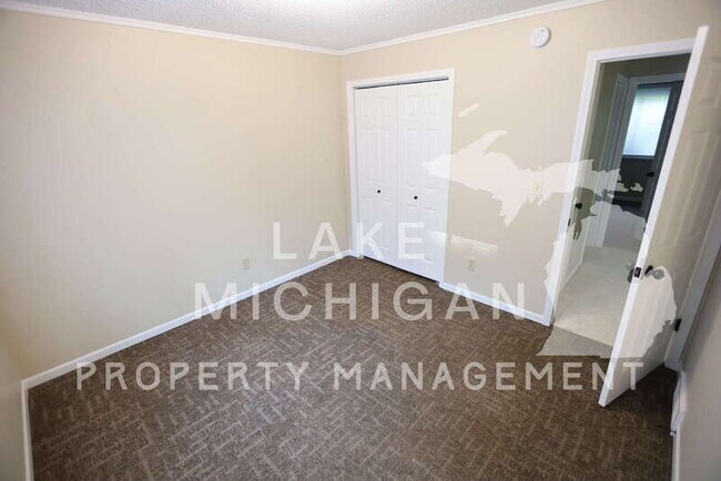 Building Photo - 15543 144th Ave