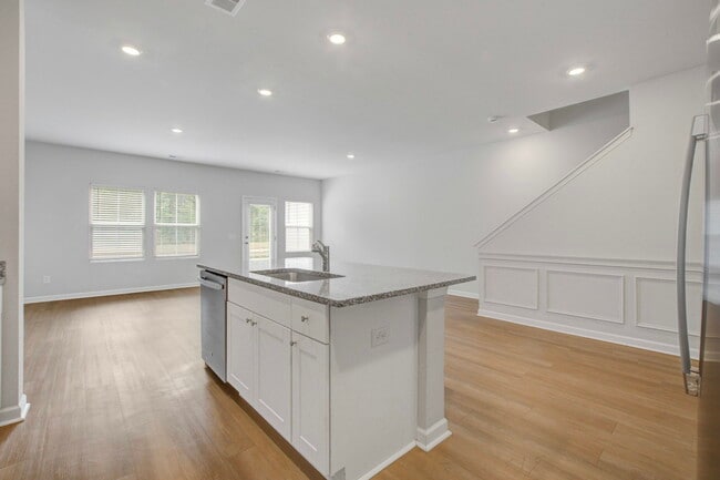 Building Photo - 4105 Quincy Adams Ln